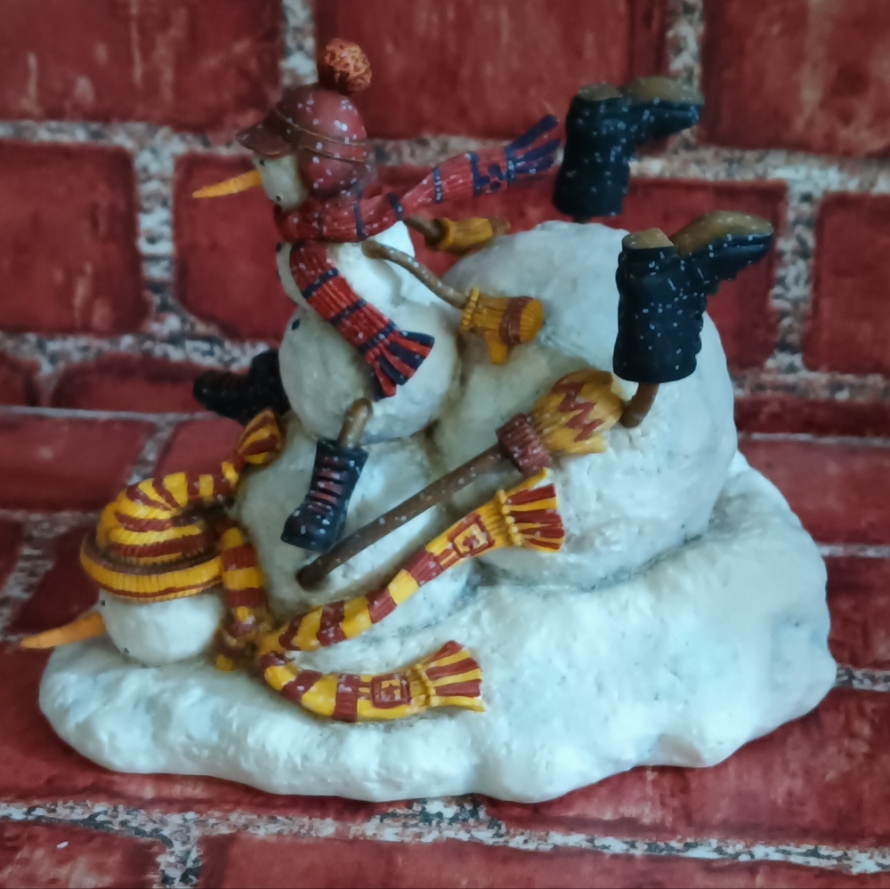 𝐖𝐢𝐭 & 𝐖𝐡𝐢𝐦𝐬𝐲 𝐒𝐧𝐨𝐰𝐦𝐚𝐧 𝐂𝐞𝐫𝐚𝐦𝐢𝐜 𝐑𝐀𝐑𝐄 𝐅𝐢𝐠𝐮𝐫𝐢𝐧𝐞 - Picture 3 of 13